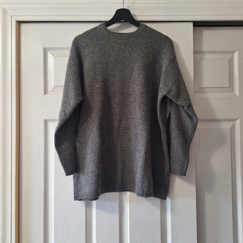 LIMITED grey sweater size M